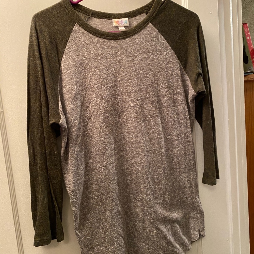 Lularoe “Randy” tee